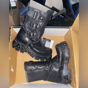 New Rock reactor Boots
